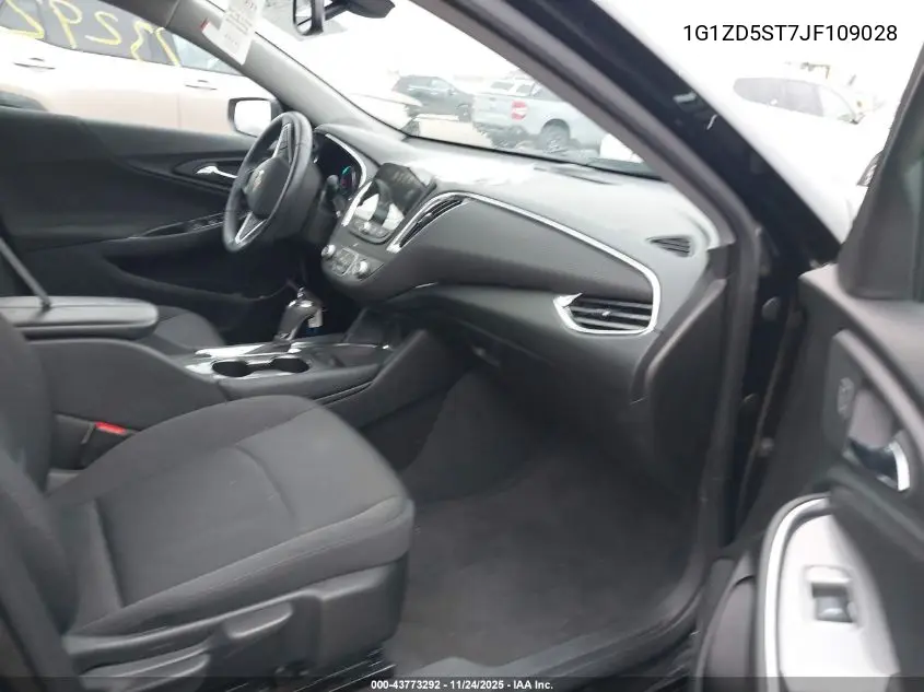 1G1ZD5ST7JF109028 2018 Chevrolet Malibu Lt