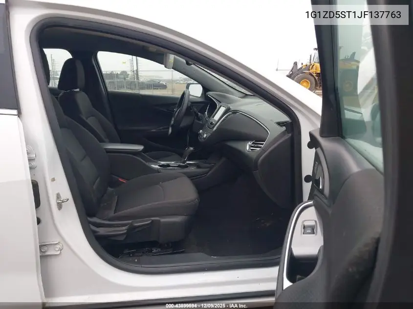 1G1ZD5ST1JF137763 2018 Chevrolet Malibu Lt