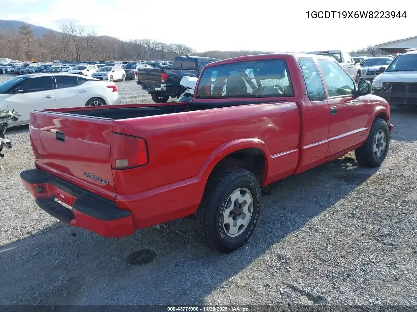 1GCDT19X6W8223944 1998 Chevrolet S-10 Ls