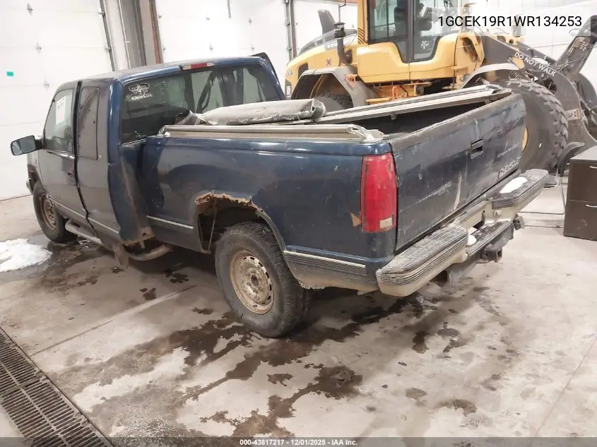1998 Chevrolet K1500 Fleetside VIN: 1GCEK19R1WR134253 Lot: 43817217