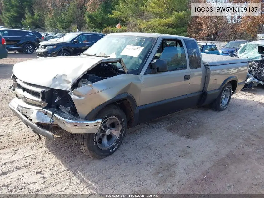 1GCCS19W5YK109137 2000 Chevrolet S-10 Ls