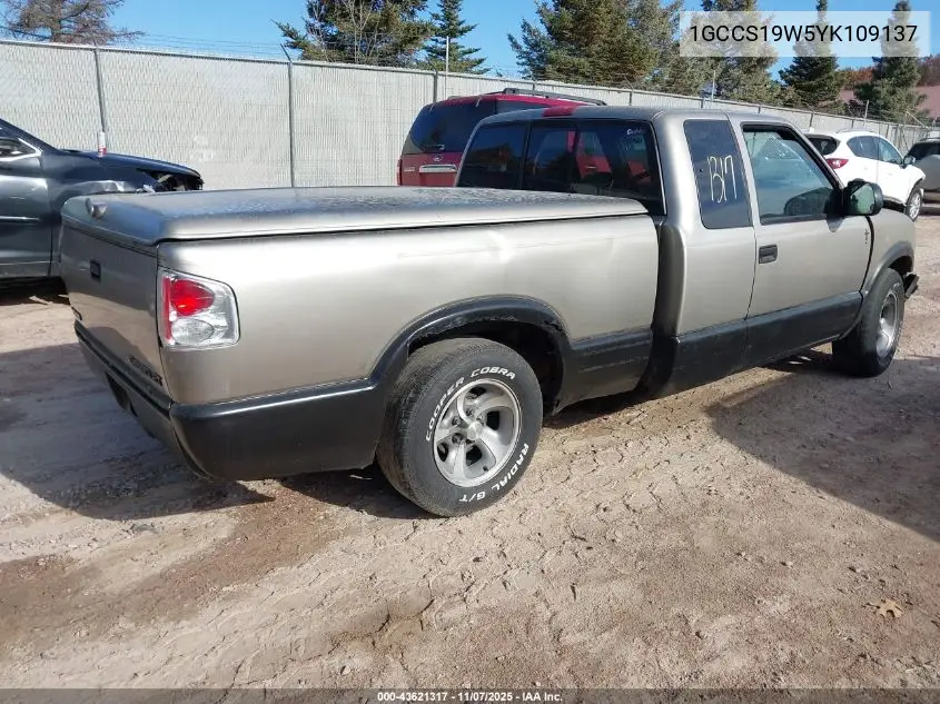 1GCCS19W5YK109137 2000 Chevrolet S-10 Ls