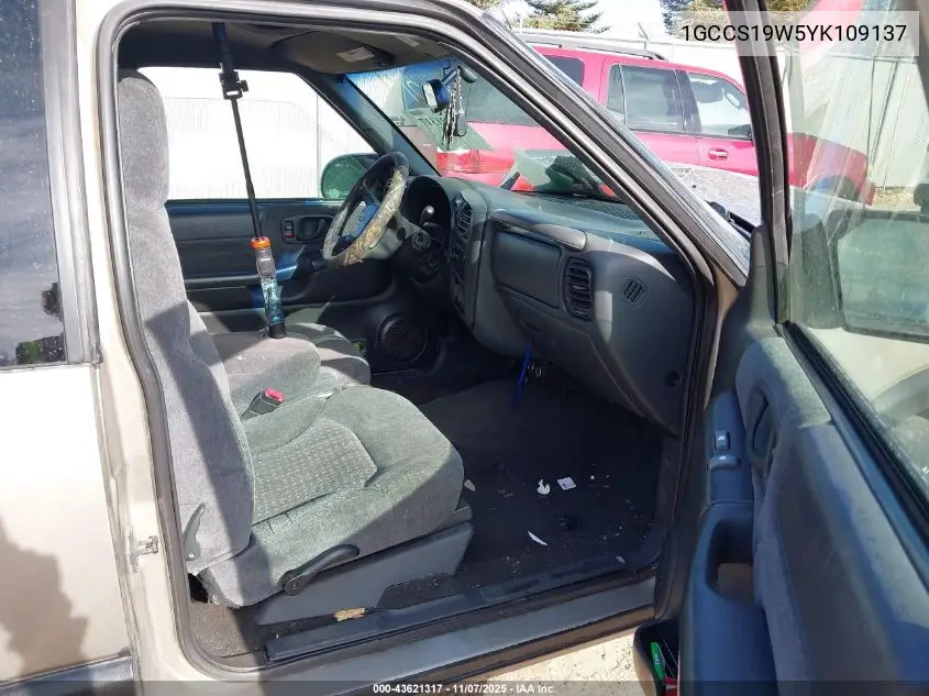 1GCCS19W5YK109137 2000 Chevrolet S-10 Ls