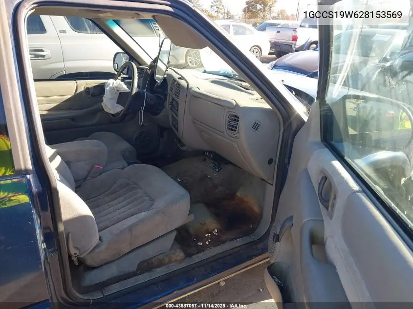 1GCCS19W628153569 2002 Chevrolet S-10 Ls
