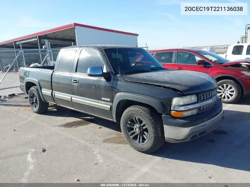 2GCEC19T221136038 2002 Chevrolet Silverado 1500 Lt