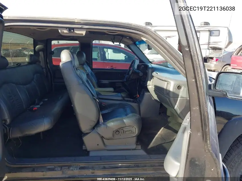 2GCEC19T221136038 2002 Chevrolet Silverado 1500 Lt