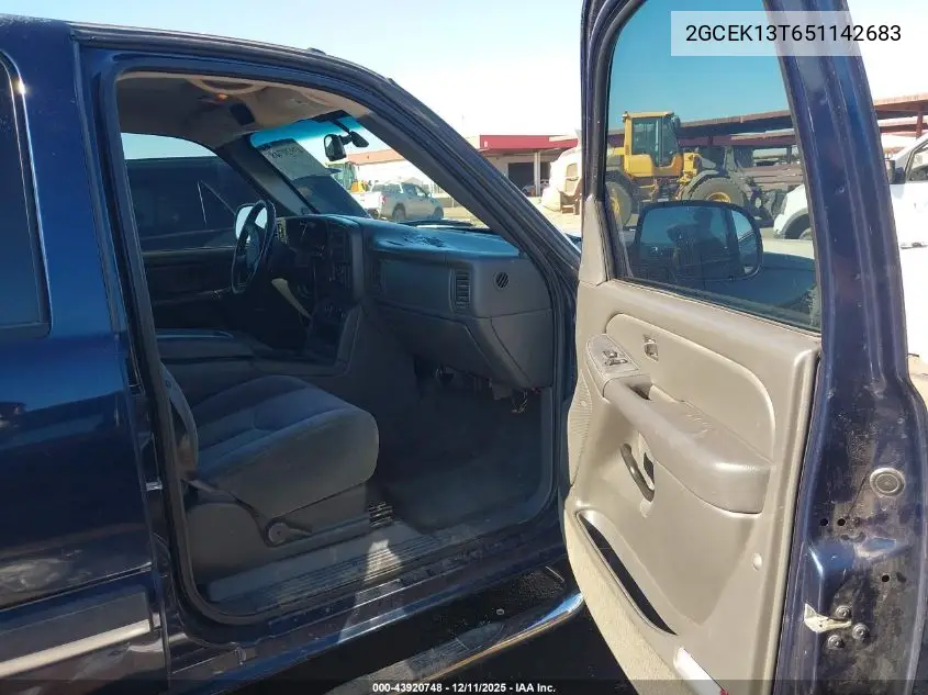 2GCEK13T651142683 2005 Chevrolet Silverado 1500 Ls