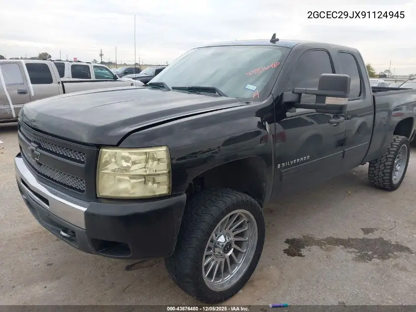 2GCEC29JX91124945 2009 Chevrolet Silverado 1500 Lt