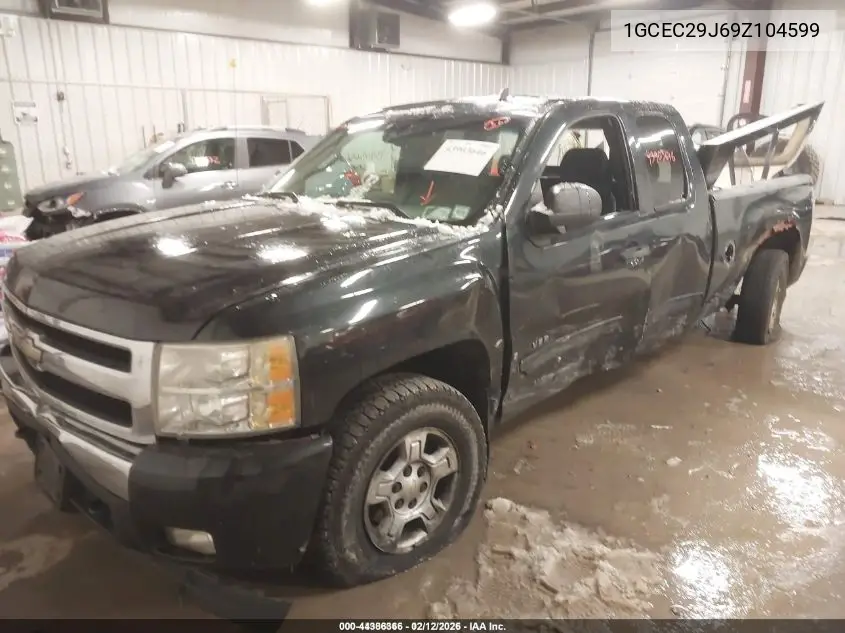 1GCEC29J69Z104599 2009 Chevrolet Silverado 1500 Lt