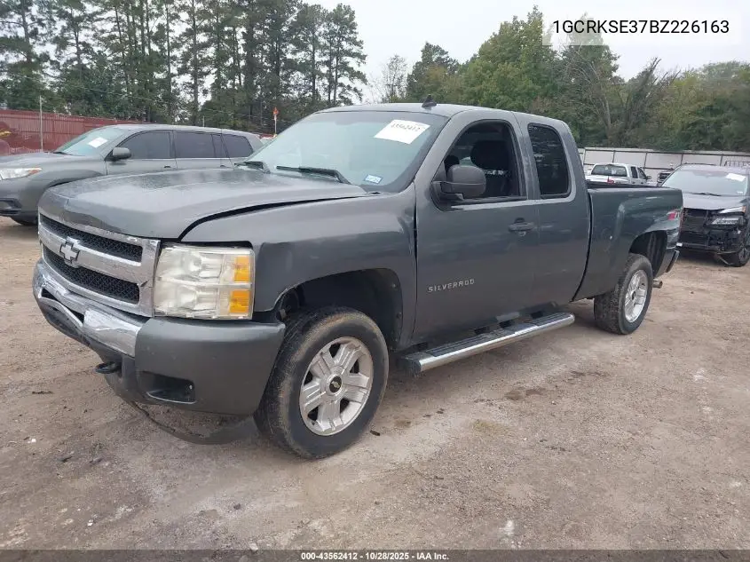 1GCRKSE37BZ226163 2011 Chevrolet Silverado 1500 Lt