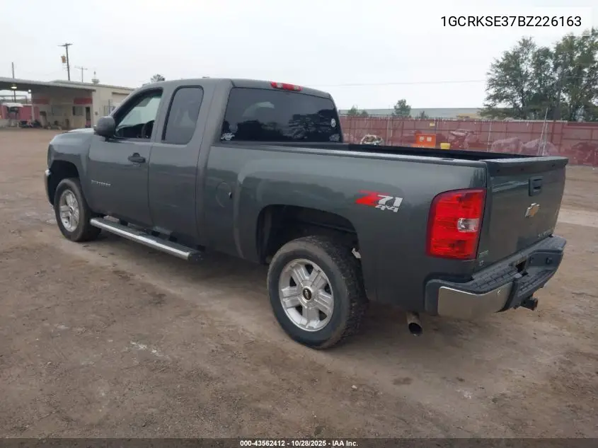 1GCRKSE37BZ226163 2011 Chevrolet Silverado 1500 Lt