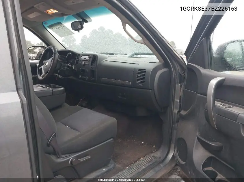 1GCRKSE37BZ226163 2011 Chevrolet Silverado 1500 Lt