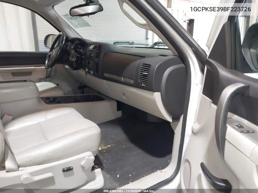 1GCPKSE39BF223726 2011 Chevrolet Silverado 1500 Lt