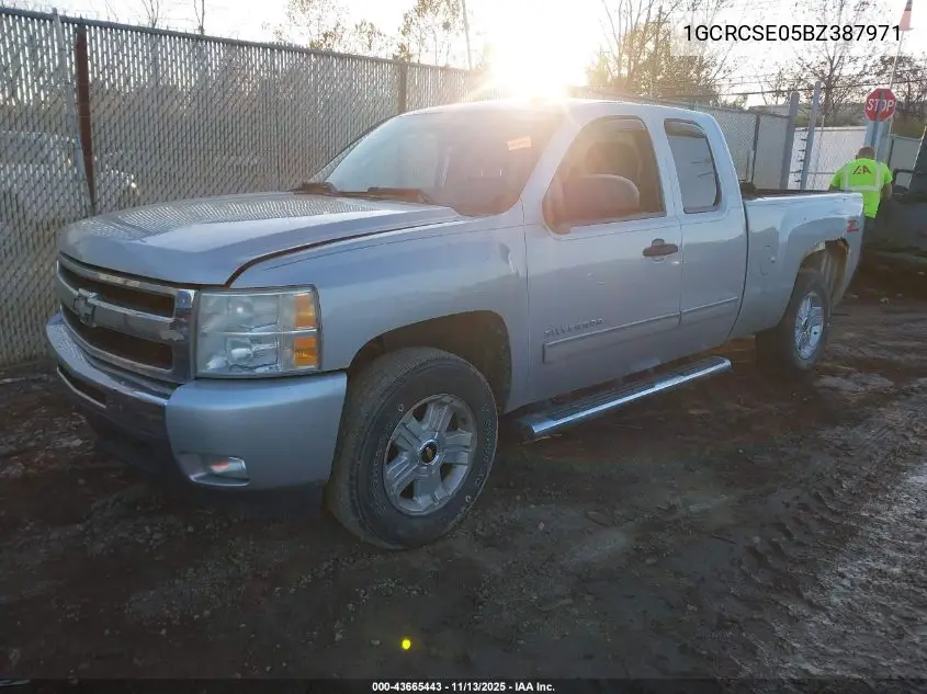 1GCRCSE05BZ387971 2011 Chevrolet Silverado 1500 Lt