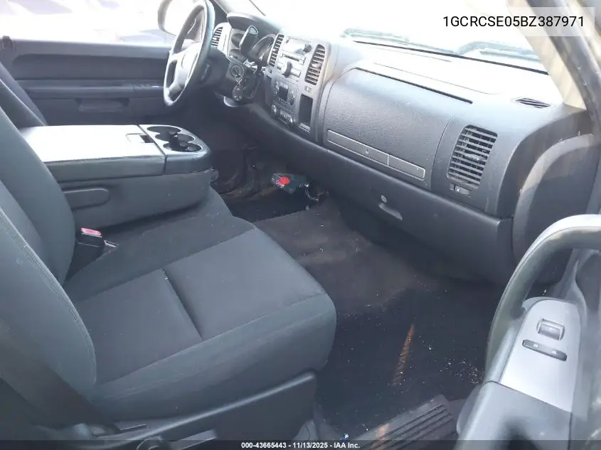 1GCRCSE05BZ387971 2011 Chevrolet Silverado 1500 Lt