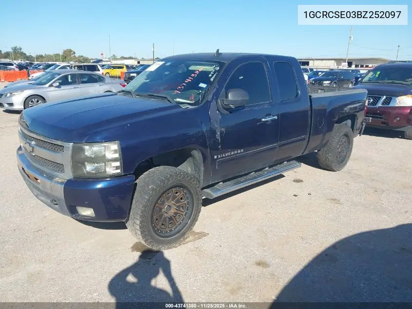 1GCRCSE03BZ252097 2011 Chevrolet Silverado 1500 Lt
