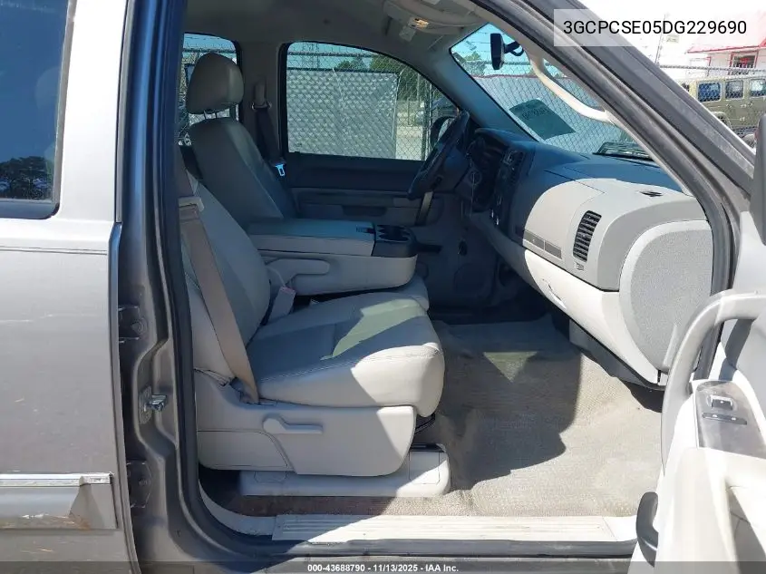 3GCPCSE05DG229690 2013 Chevrolet Silverado 1500 Lt