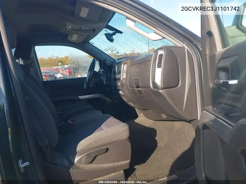 2GCVKREC3J1101742 2018 Chevrolet Silverado 1500 2Lt