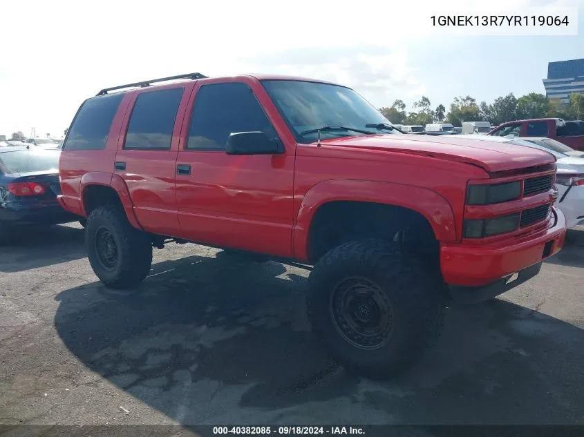 2000 Chevrolet Tahoe Z71 VIN: 1GNEK13R7YR119064 Lot: 40382085