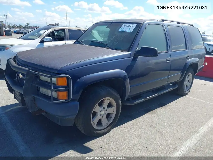 2000 Chevrolet Tahoe Z71 VIN: 1GNEK13R9YR221031 Lot: 45242404