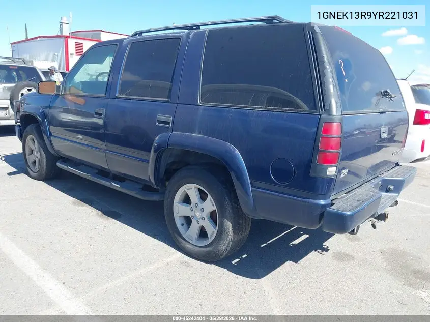 2000 Chevrolet Tahoe Z71 VIN: 1GNEK13R9YR221031 Lot: 45242404