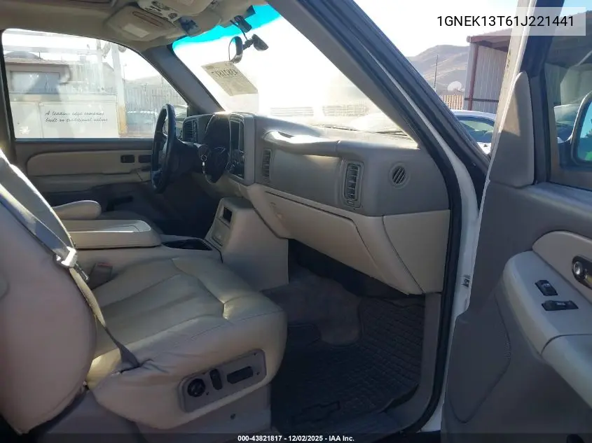1GNEK13T61J221441 2001 Chevrolet Tahoe Lt