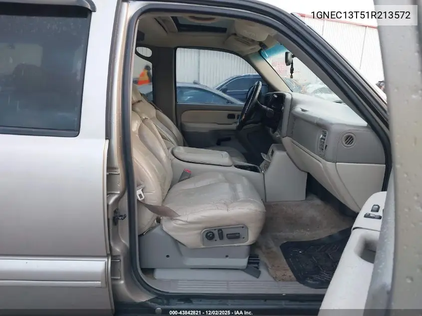 1GNEC13T51R213572 2001 Chevrolet Tahoe Lt