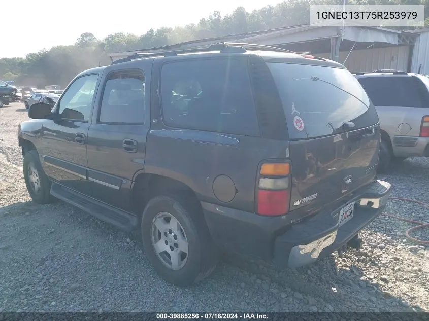 2005 Chevrolet Tahoe Lt VIN: 1GNEC13T75R253979 Lot: 39885256