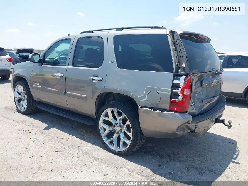 2007 Chevrolet Tahoe Ltz VIN: 1GNFC13J17R390681 Lot: 40022928