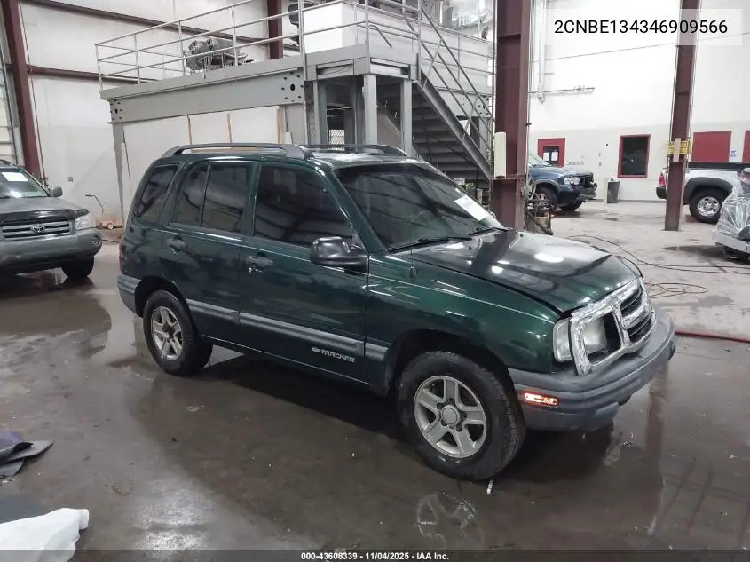2CNBE134346909566 2004 Chevrolet Tracker