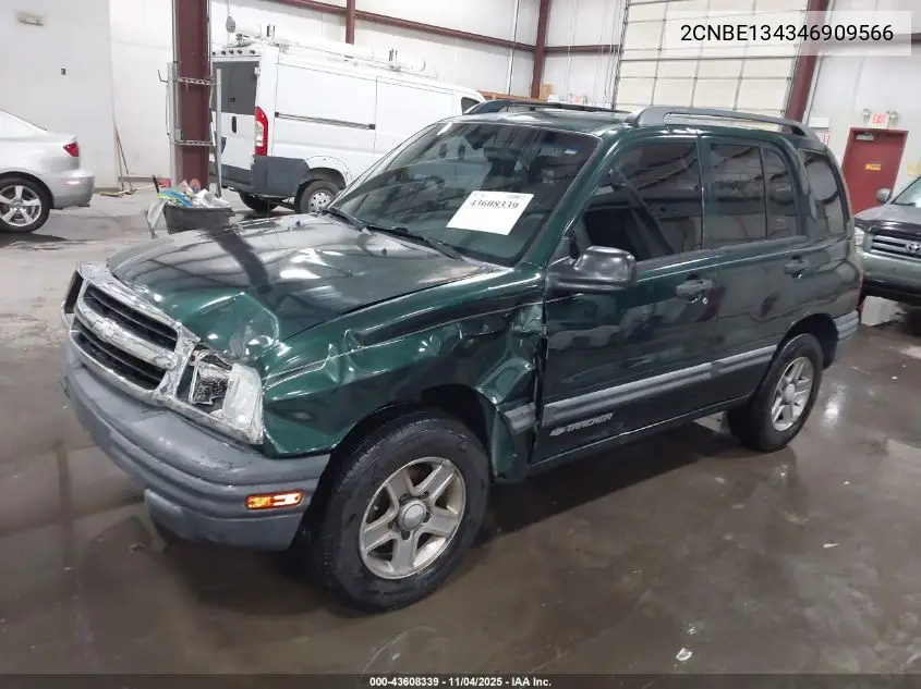 2CNBE134346909566 2004 Chevrolet Tracker