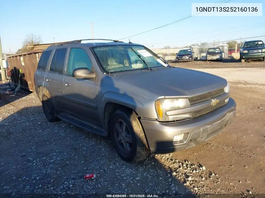 1GNDT13S252160136 2005 Chevrolet Trailblazer Lt