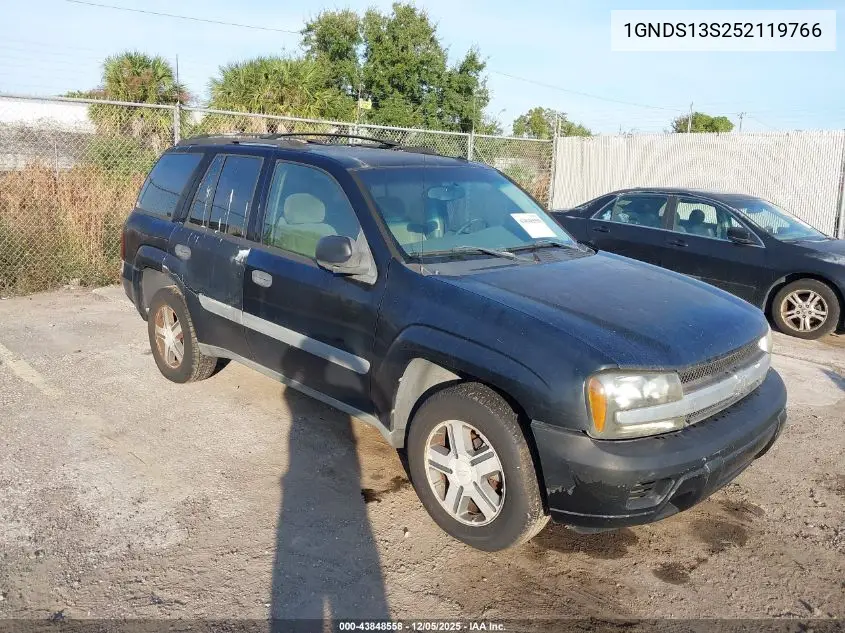 1GNDS13S252119766 2005 Chevrolet Trailblazer Ls