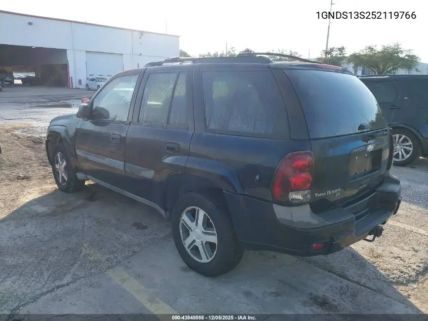 1GNDS13S252119766 2005 Chevrolet Trailblazer Ls