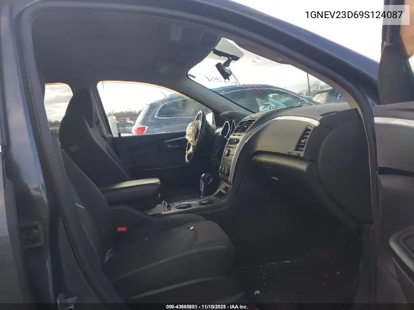 1GNEV23D69S124087 2009 Chevrolet Traverse Lt