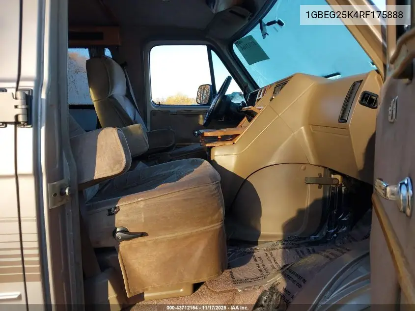 1GBEG25K4RF175888 1994 Chevrolet G20