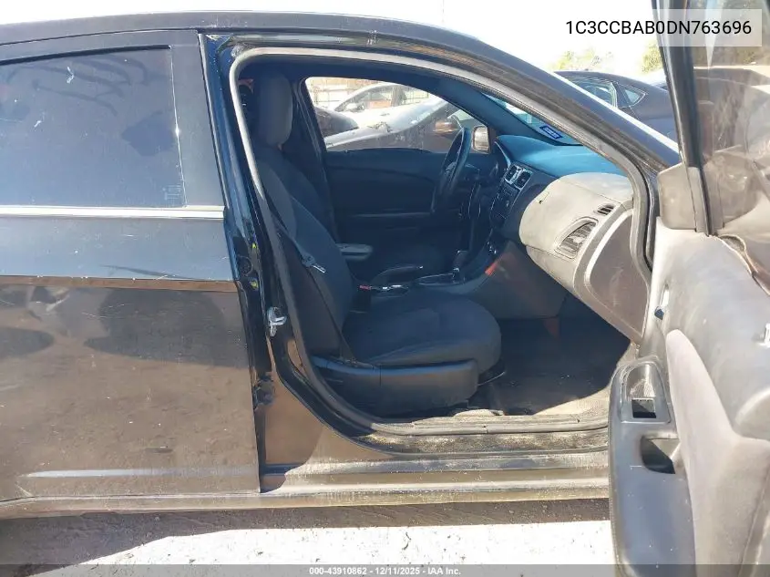1C3CCBAB0DN763696 2013 Chrysler 200 Lx