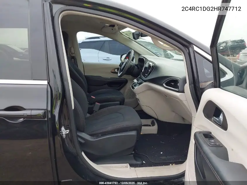 2C4RC1DG2HR747712 2017 Chrysler Pacifica Touring