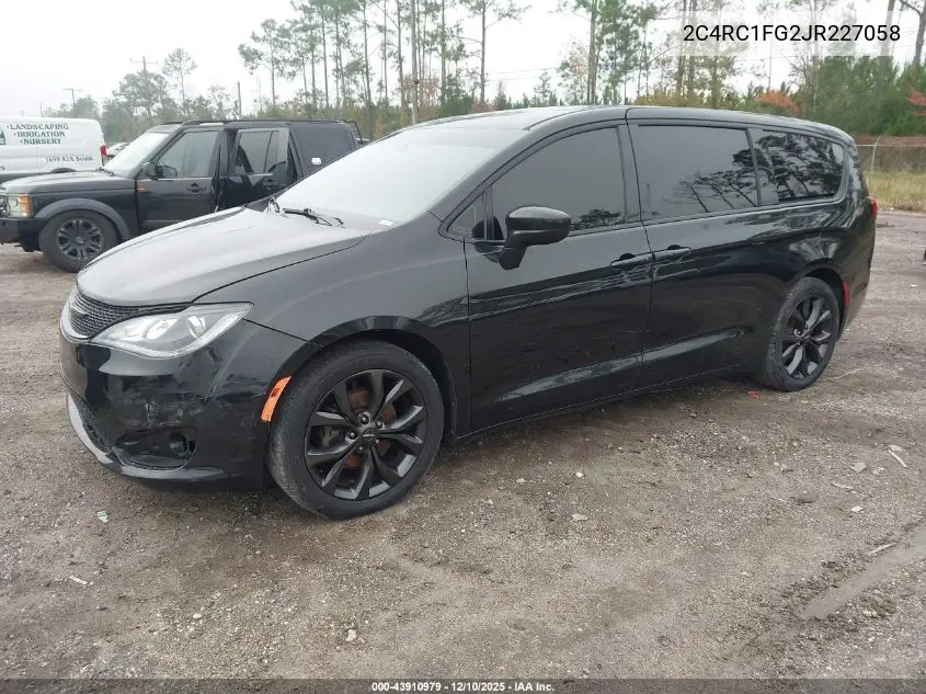 2C4RC1FG2JR227058 2018 Chrysler Pacifica Touring Plus