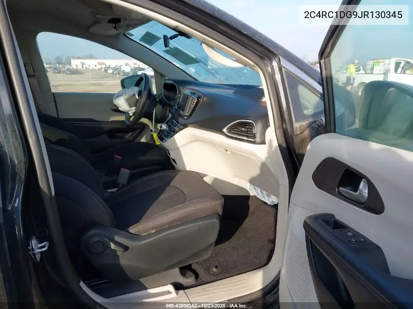 2C4RC1DG9JR130345 2018 Chrysler Pacifica Touring