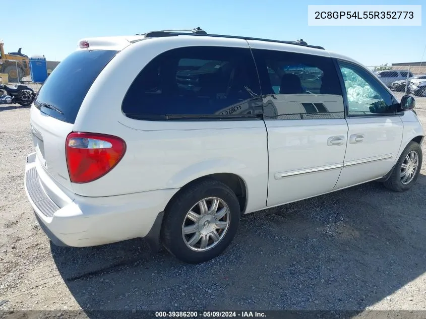 2C8GP54L55R352773 2005 Chrysler Town & Country Touring