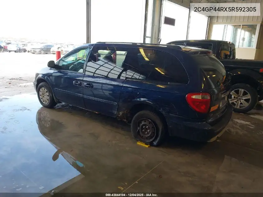 2C4GP44RX5R592305 2005 Chrysler Town & Country Lx