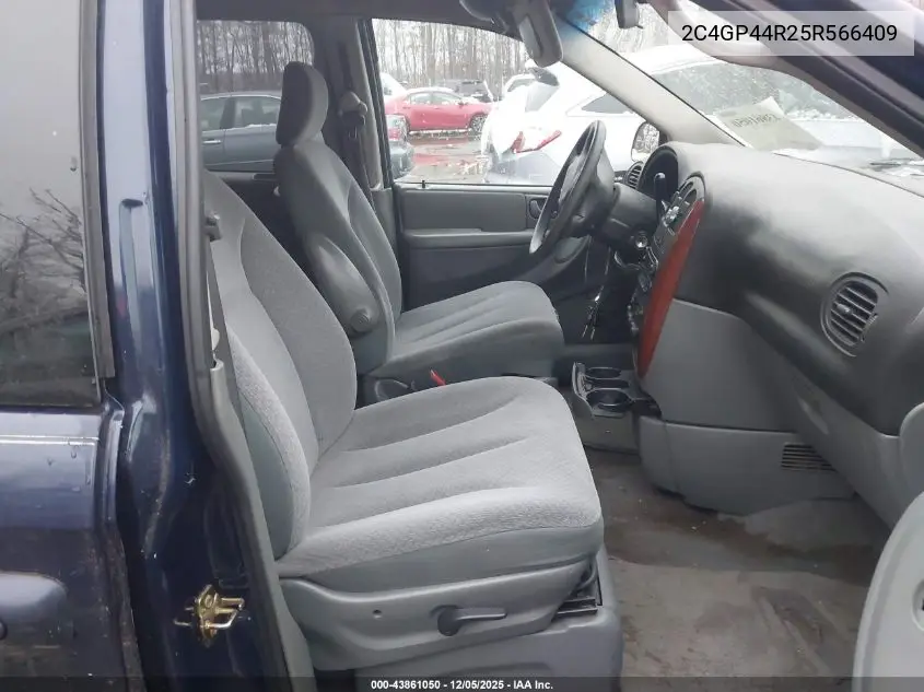 2C4GP44R25R566409 2005 Chrysler Town & Country Lx