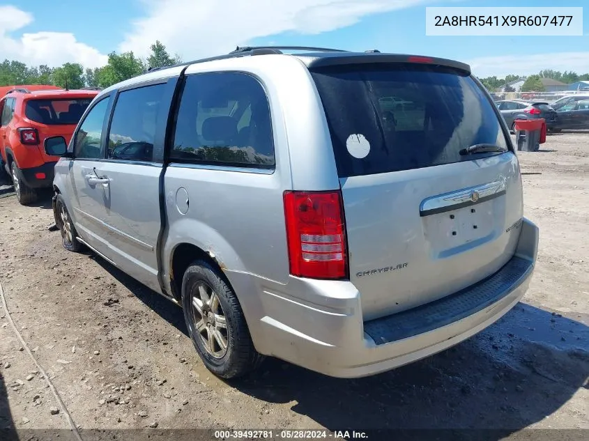 2009 Chrysler Town & Country Touring VIN: 2A8HR541X9R607477 Lot: 39492781