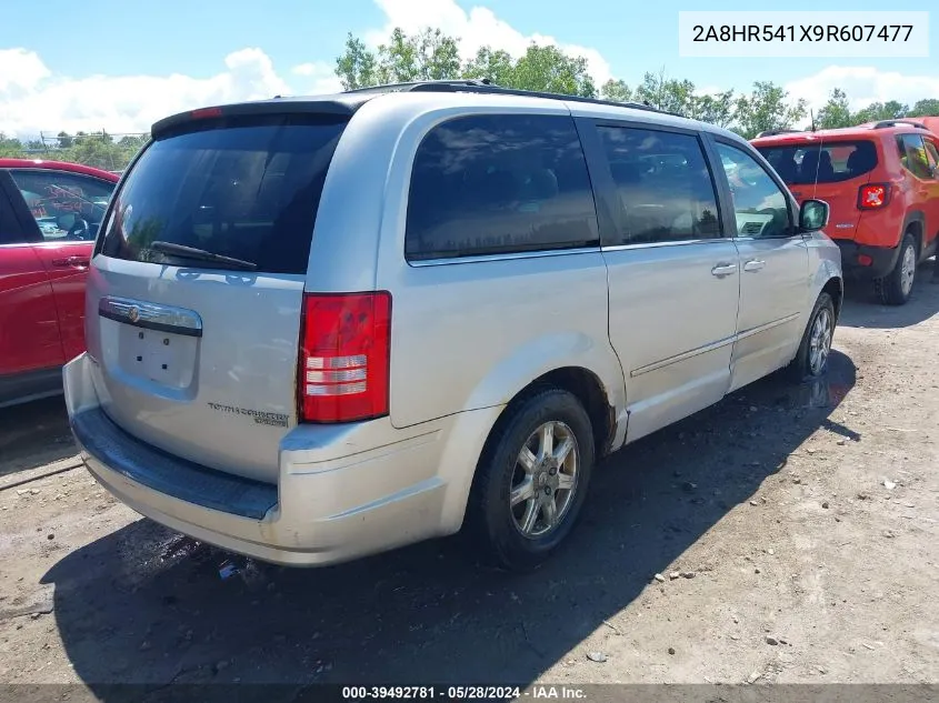 2A8HR541X9R607477 2009 Chrysler Town & Country Touring