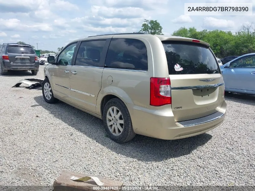 2A4RR8DG7BR798390 2011 Chrysler Town & Country Touring-L