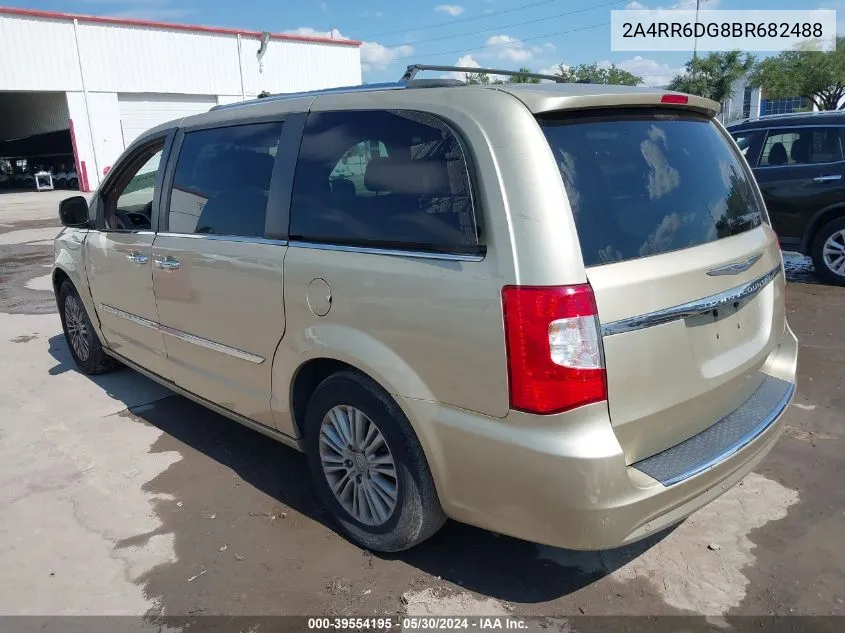 2A4RR6DG8BR682488 2011 Chrysler Town & Country Limited