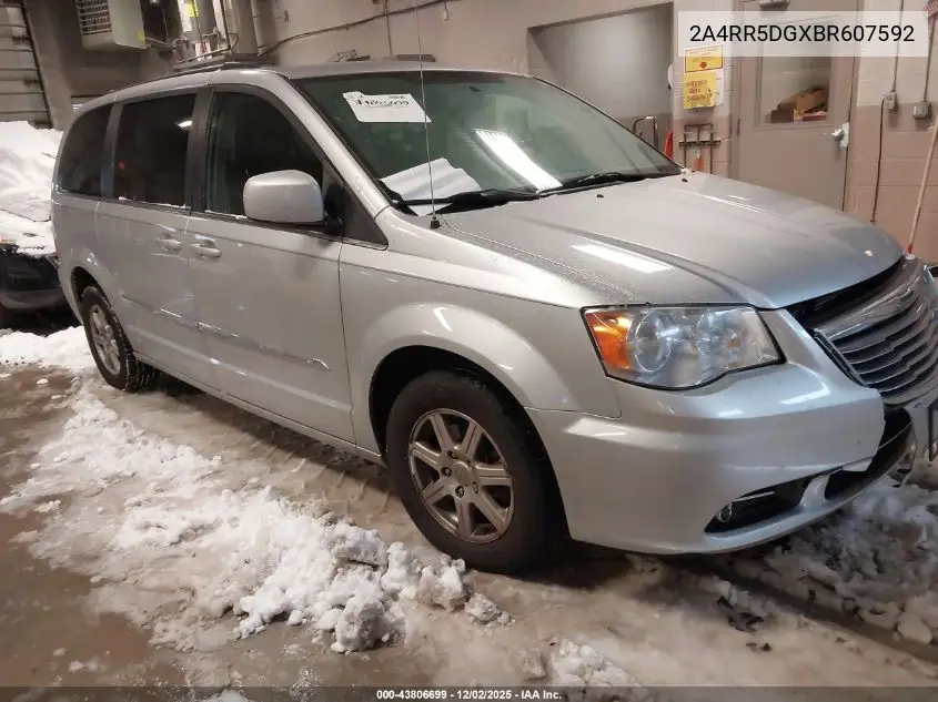 2A4RR5DGXBR607592 2011 Chrysler Town & Country Touring