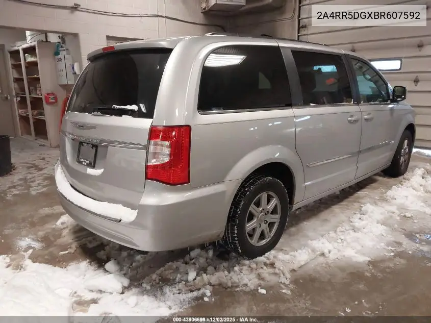 2A4RR5DGXBR607592 2011 Chrysler Town & Country Touring