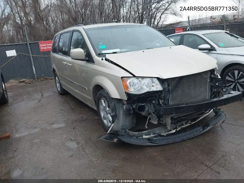 2A4RR5DG5BR771350 2011 Chrysler Town & Country Touring